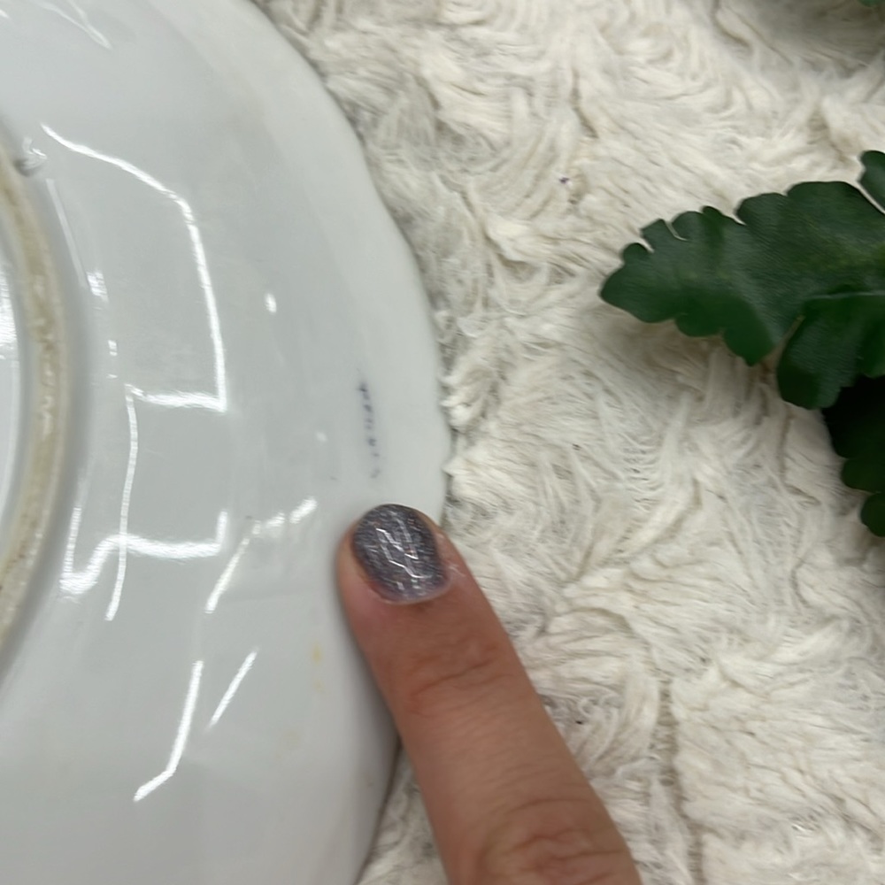 Ceramic Floral Plate - Picture 4 of 6
